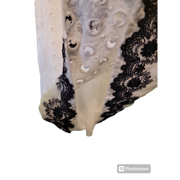 NWT Bailey 44 Dress Sz Small High Neck Sleeveless Lined White Eyelet Black Trim - Picture 4 of 4